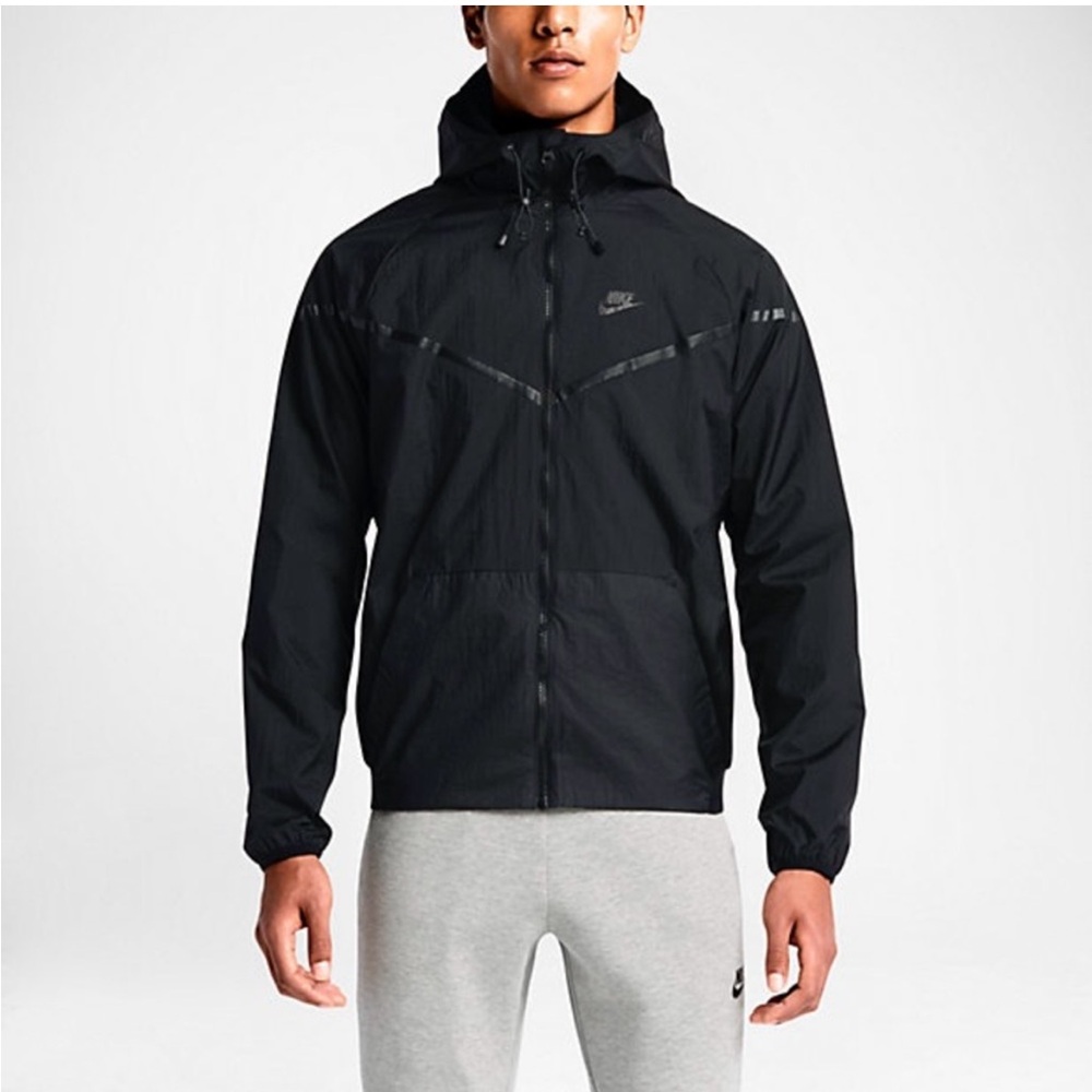 Nike Tech Aeroshield Men’s Full Zip Windrunner Jacket Black Windbreaker Jacket